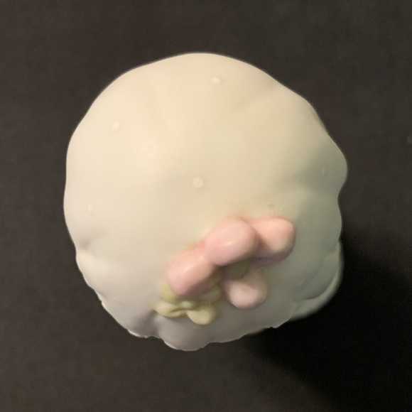 Precious Moments Bride from 1983. Excellent condition. - Picture 5 of 5